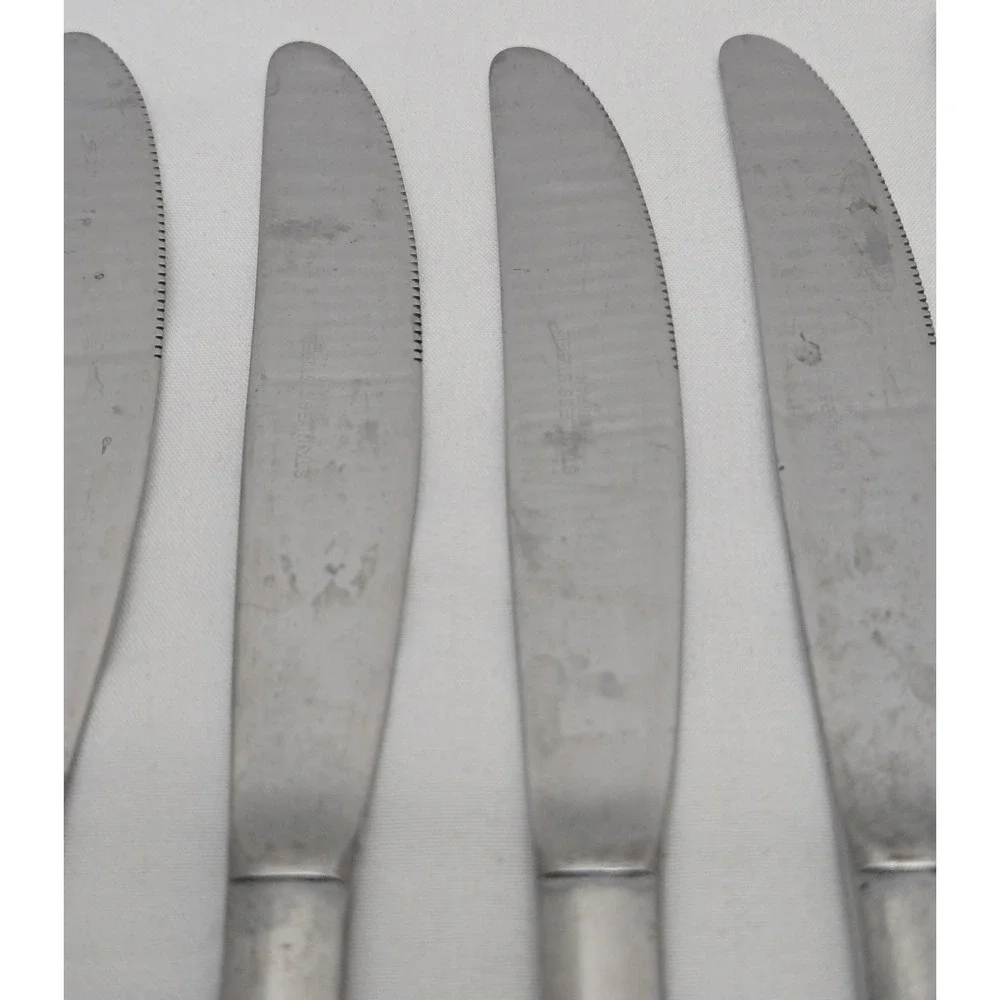 Unbranded Vintage Shell Lot Of Eight (8) Dinner Knives Stainless Flatware 8.5